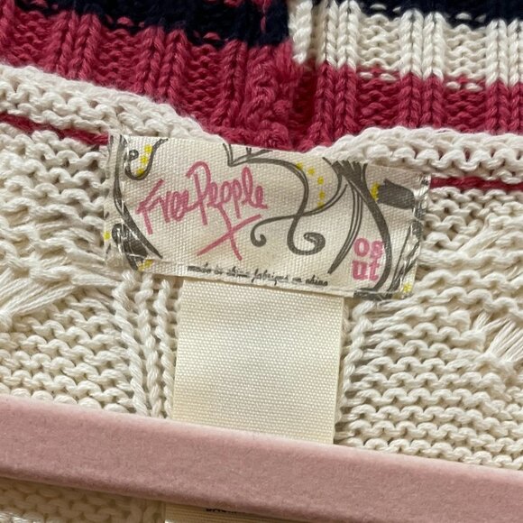 NWT $68 Free People Coastal Prep Poncho Vest One Size Nautical V Neck Cable Knit - Picture 7 of 10